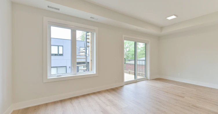 2-2420 Gerrard Street E, Toronto, ON, M4E 2E9 - 10