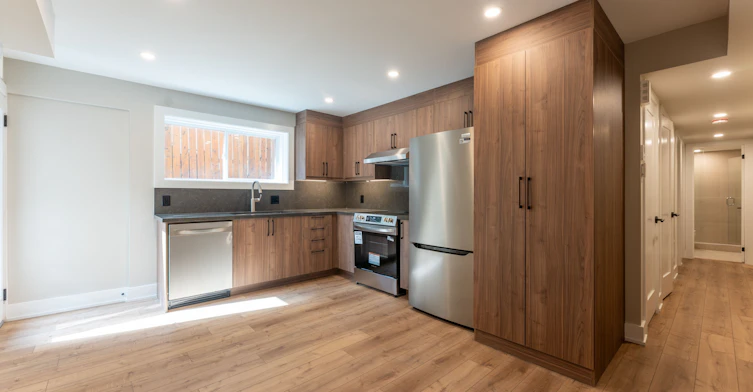 1-352 Jones Avenue, Toronto, ON, M4J 3G3