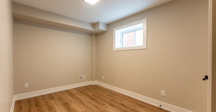1-352 Jones Avenue, Toronto, ON, M4J 3G3 - 6