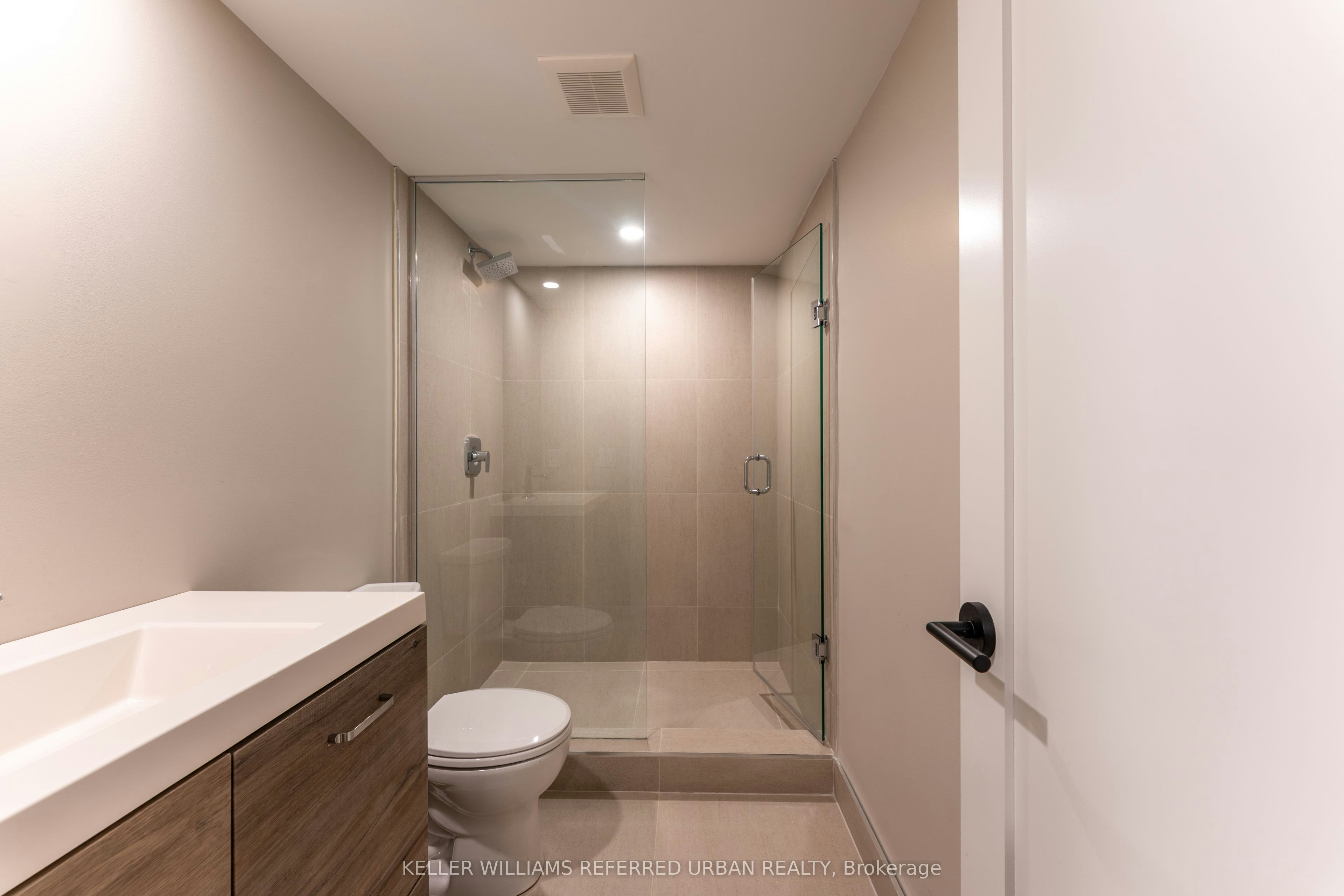 2-352 Jones Avenue, Toronto, ON, M4J 3G3 - 3
