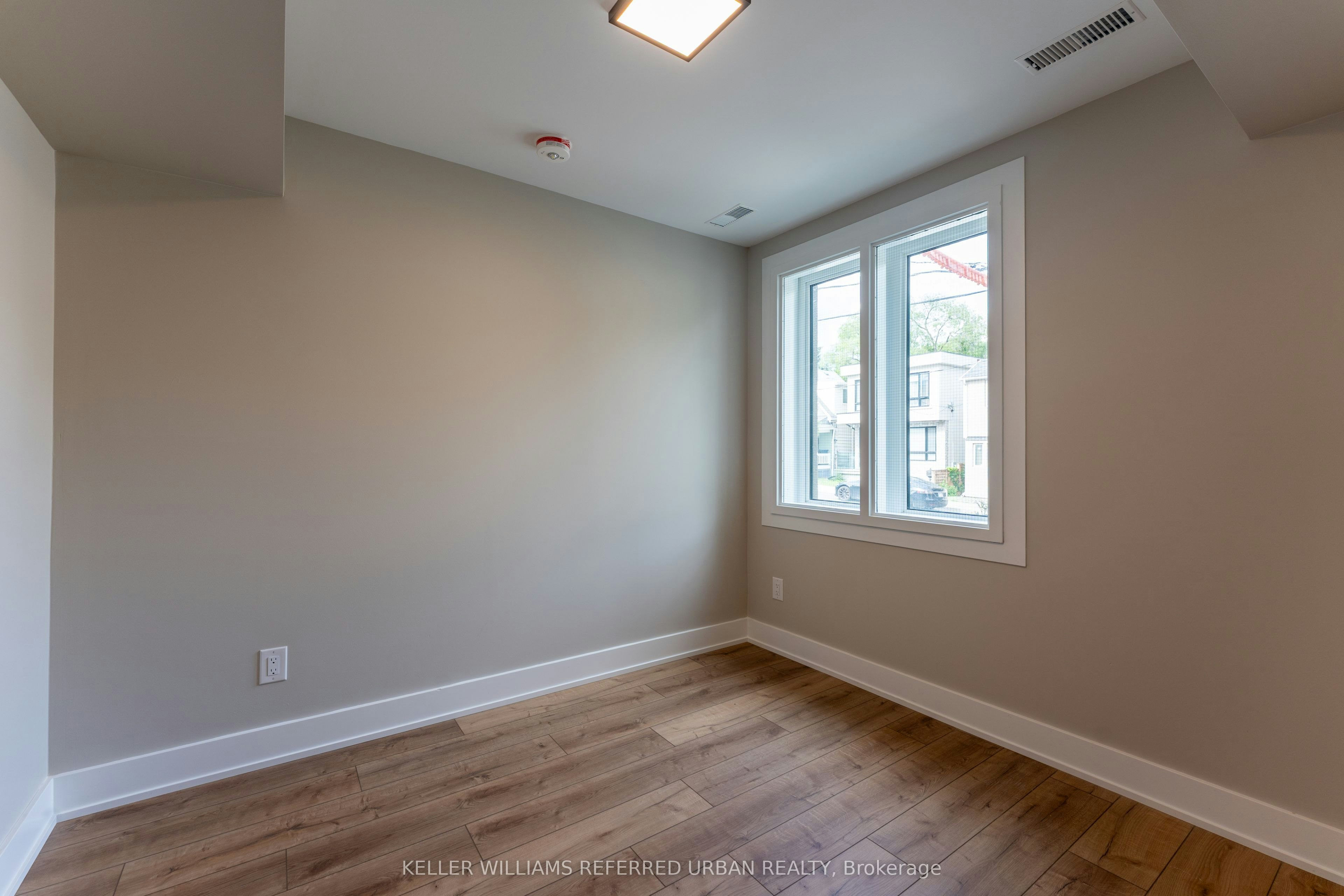 2-352 Jones Avenue, Toronto, ON, M4J 3G3 - 5