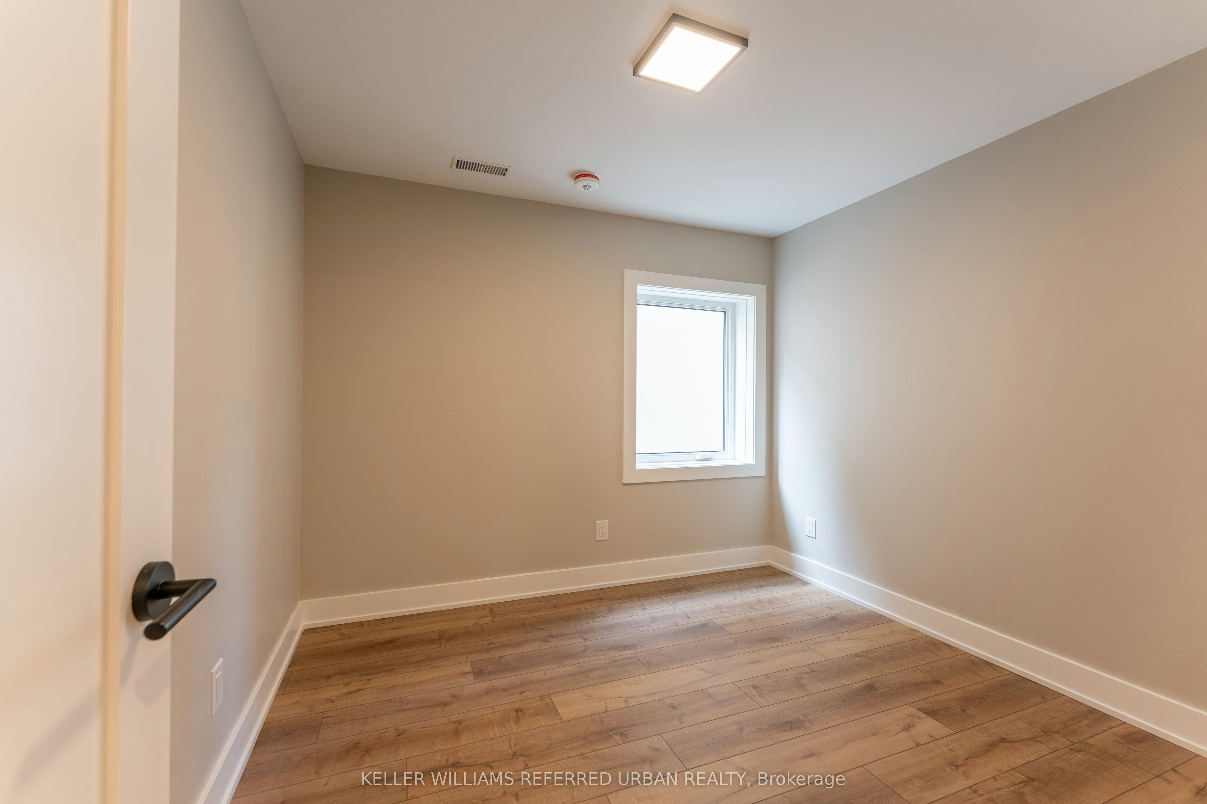2-352 Jones Avenue, Toronto, ON, M4J 3G3 - 4