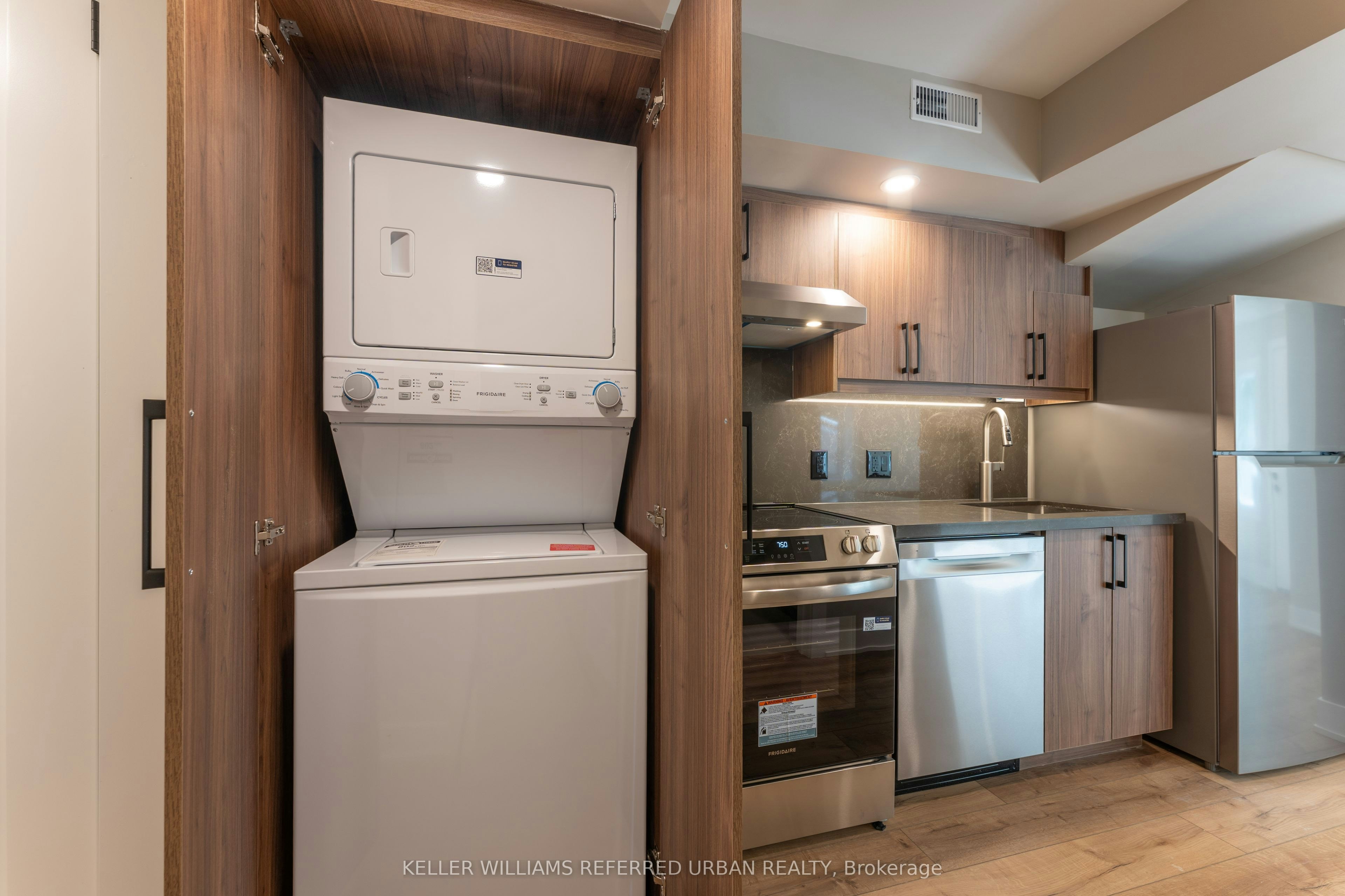 2-352 Jones Avenue, Toronto, ON, M4J 3G3 - 8