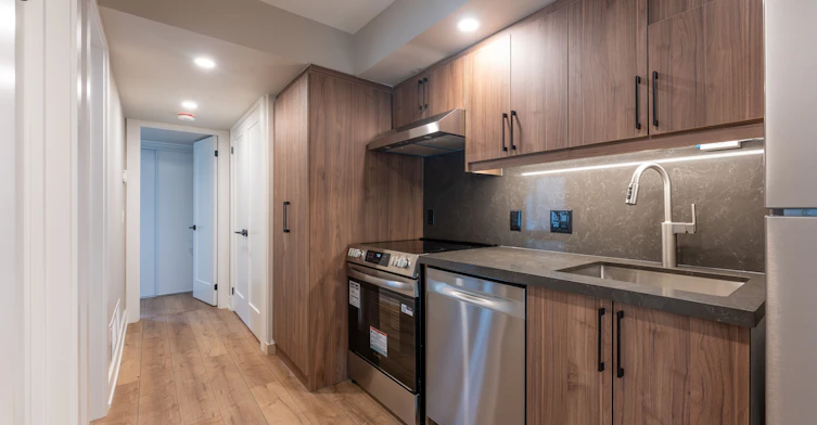2-352 Jones Avenue, Toronto, ON, M4J 3G3 - 2