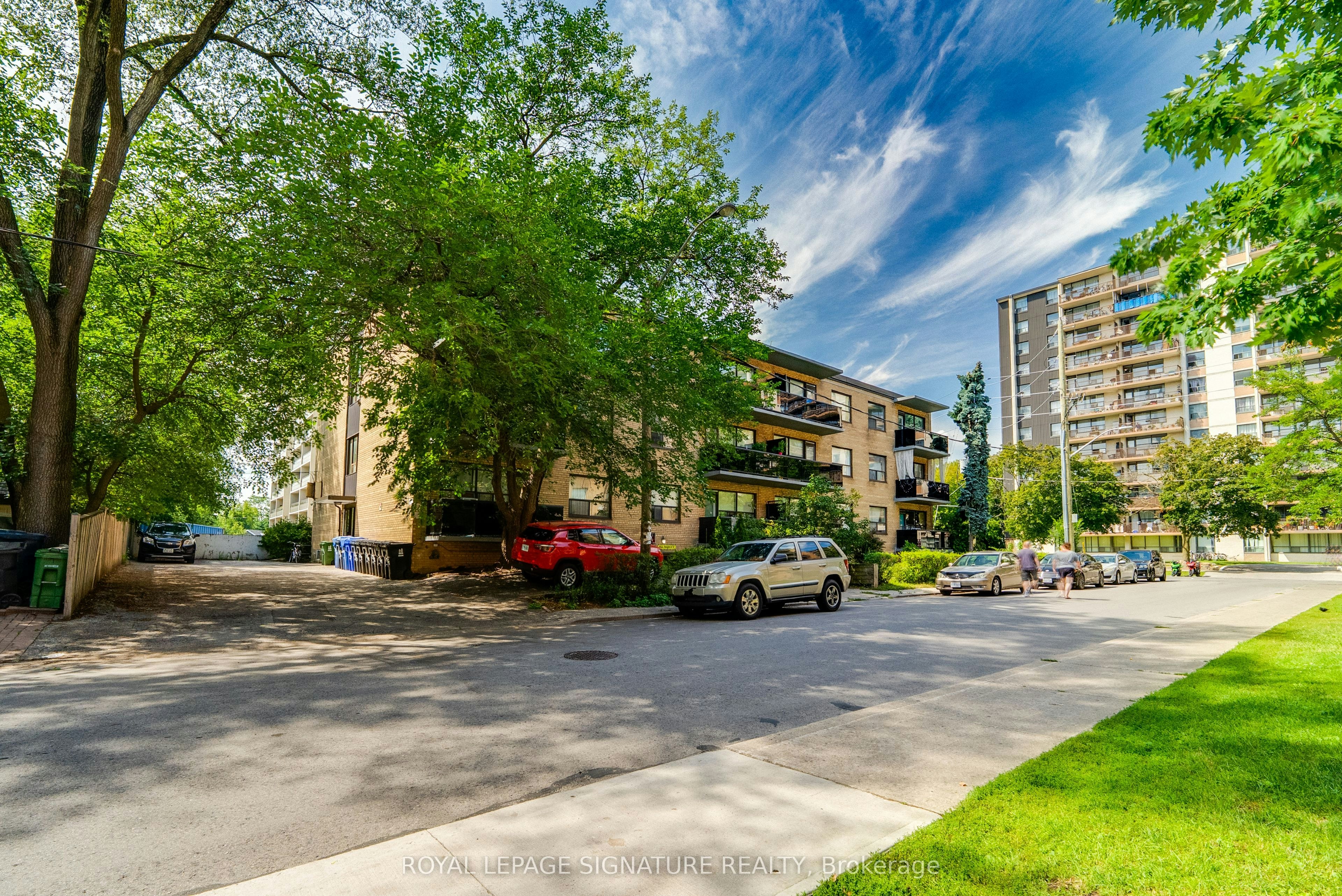 303-15 Gamble Avenue, Toronto, ON, M4K 2H3 - 9