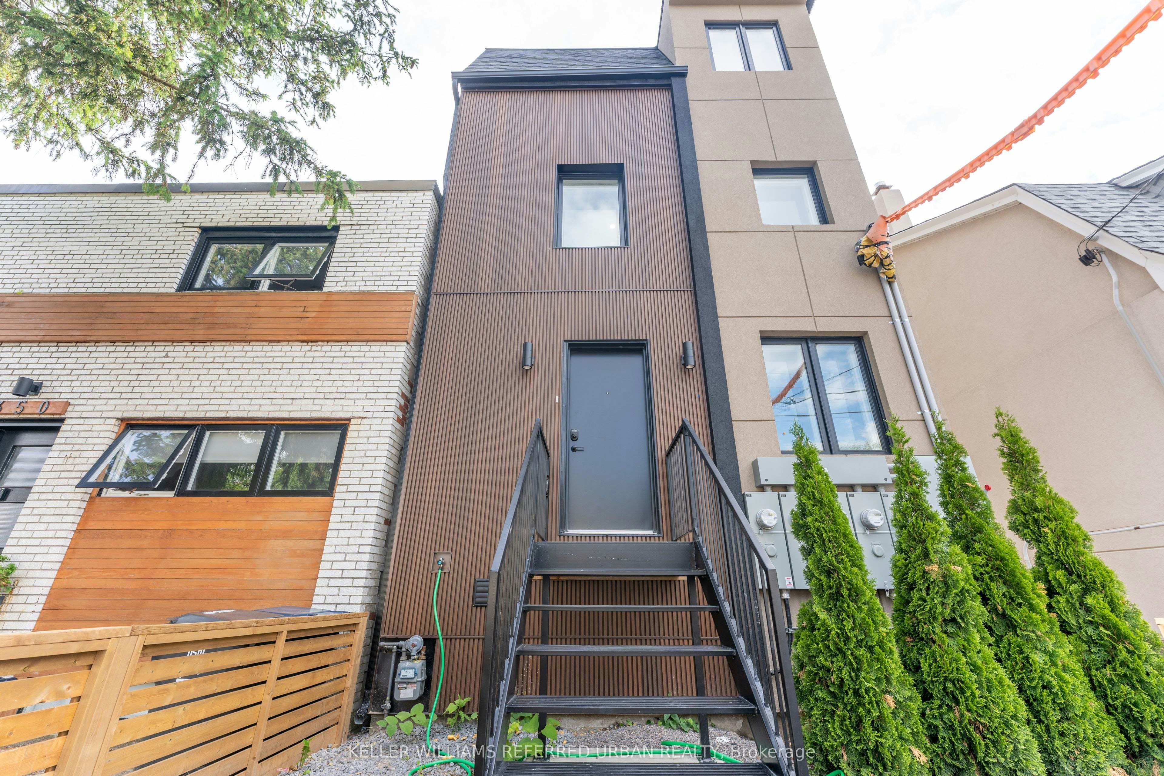 3-352 Jones Avenue, Toronto, ON, M4J 3G3 - 12