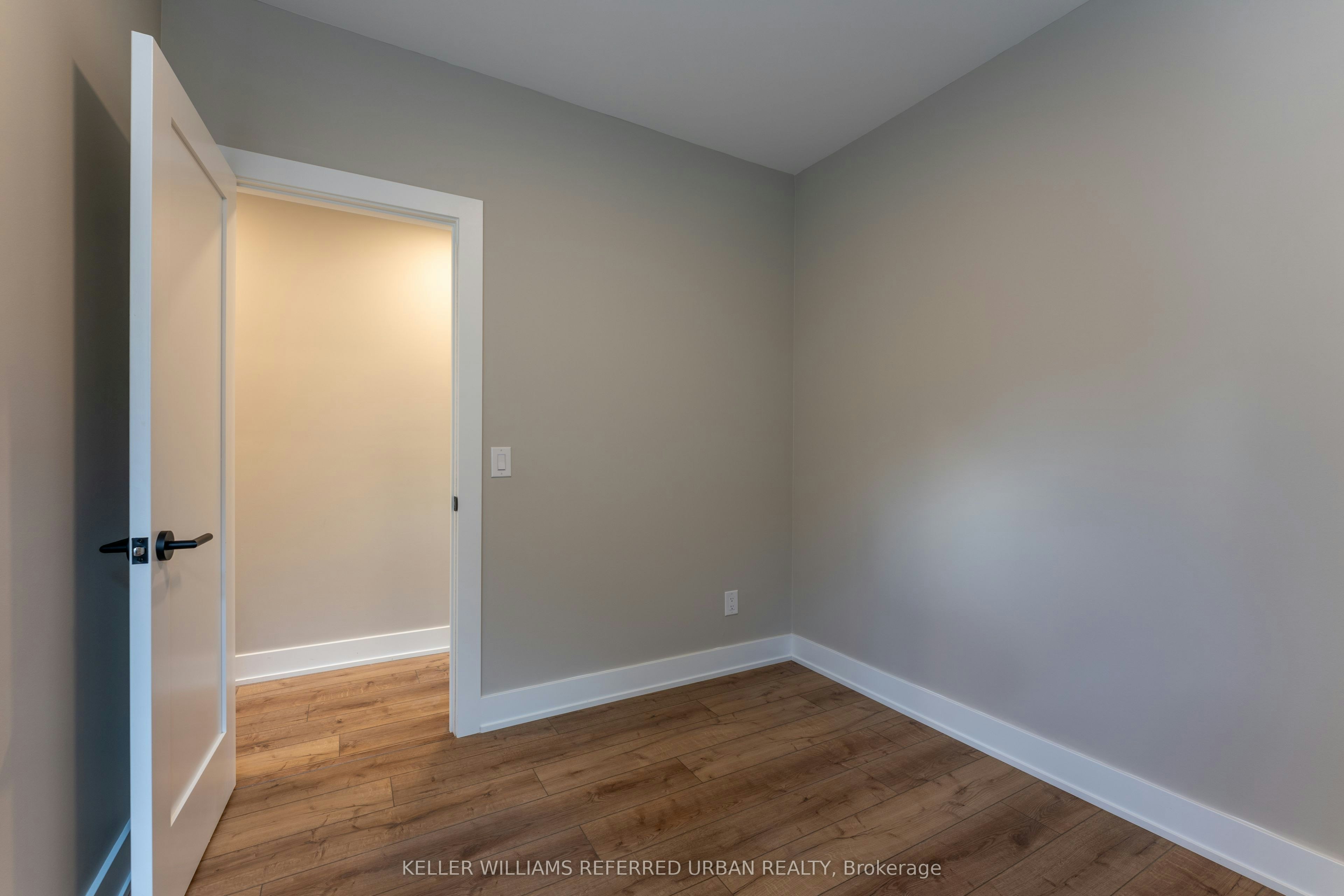 3-352 Jones Avenue, Toronto, ON, M4J 3G3 - 6