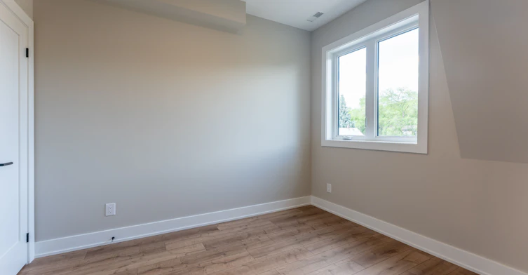 4-352 Jones Avenue, Toronto, ON, M4J 3G3 - 8