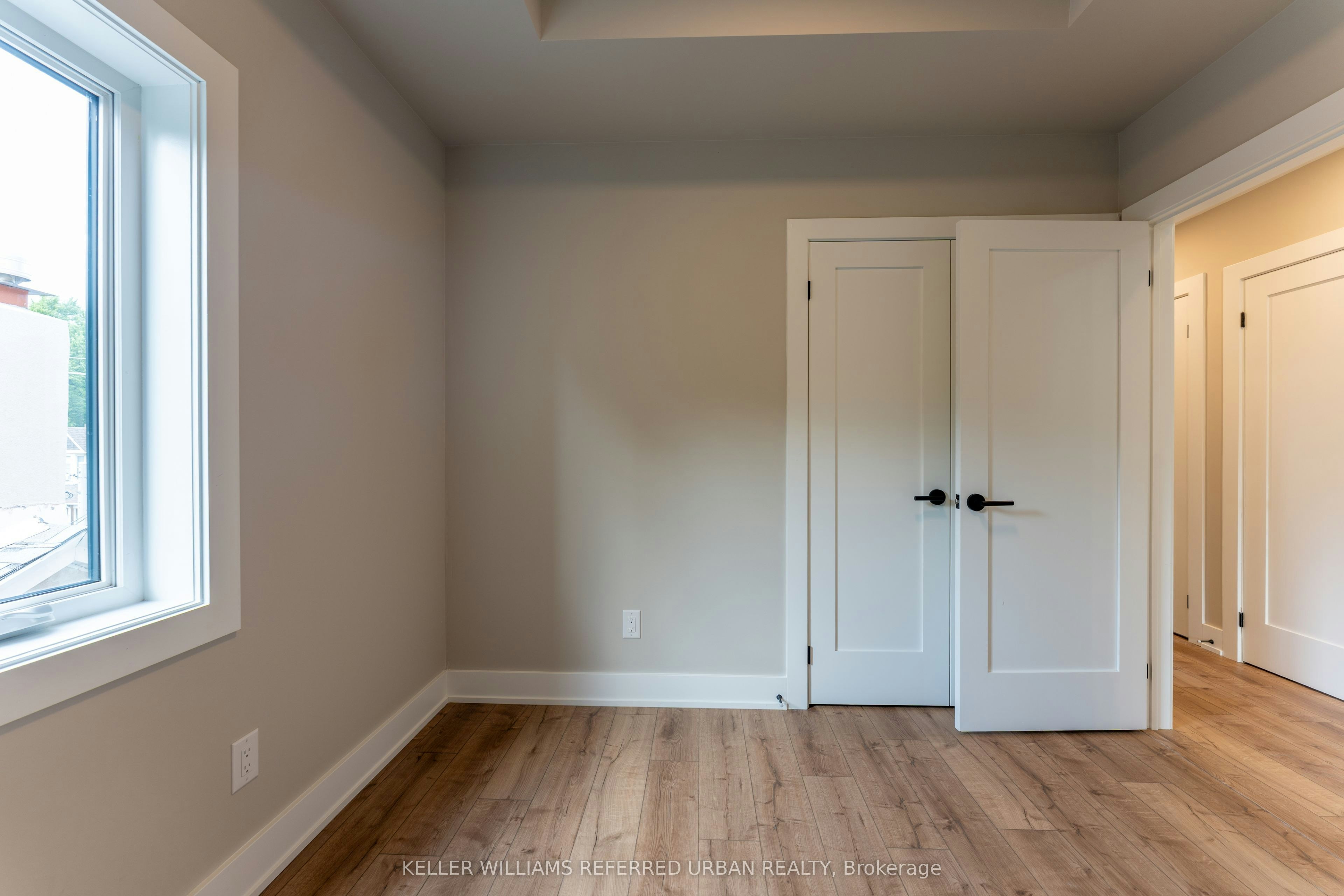 4-352 Jones Avenue, Toronto, ON, M4J 3G3 - 6