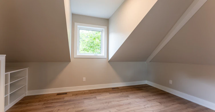 5-352 Jones Avenue, Toronto, ON, M4J 3G3 - 13