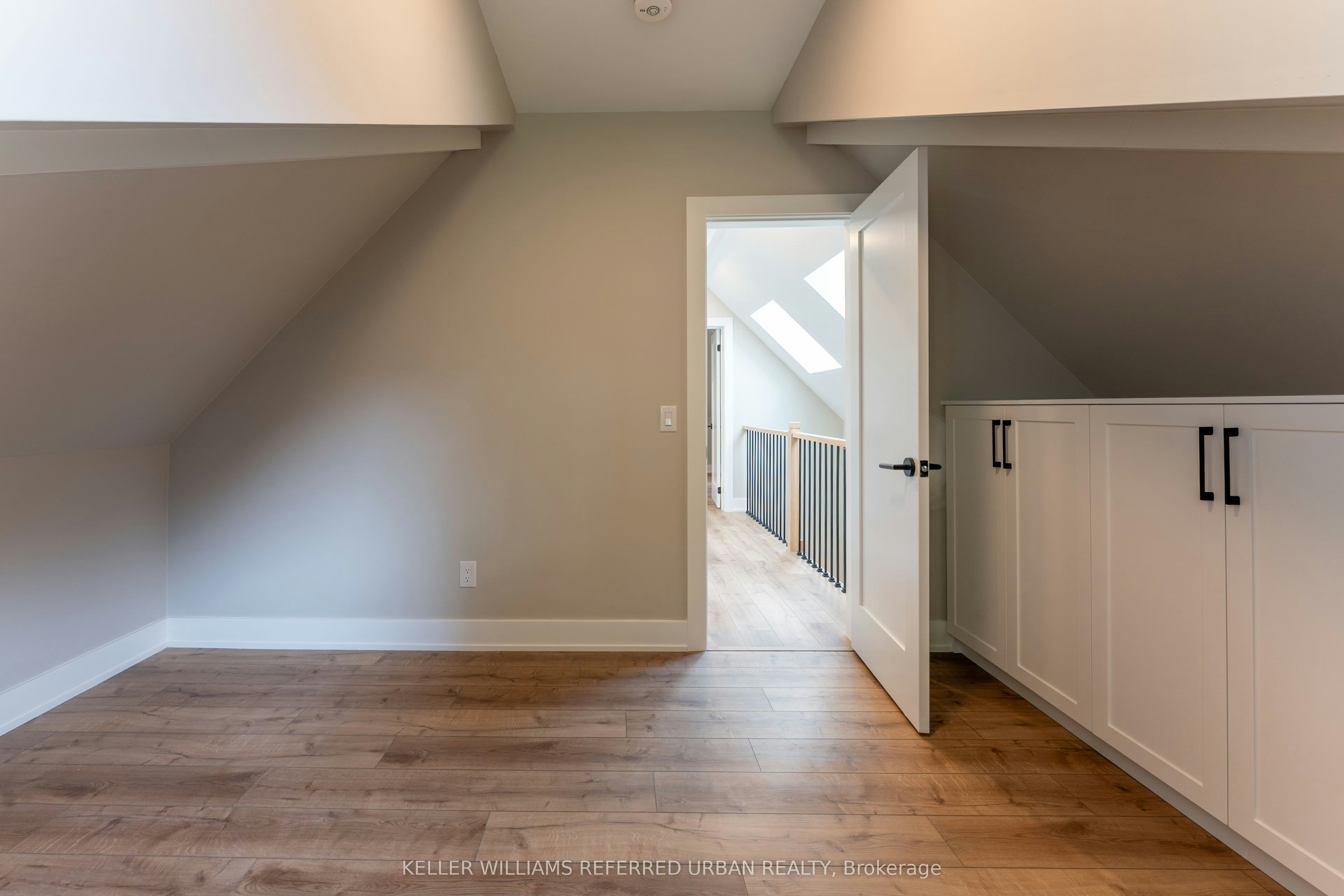 5-352 Jones Avenue, Toronto, ON, M4J 3G3 - 11