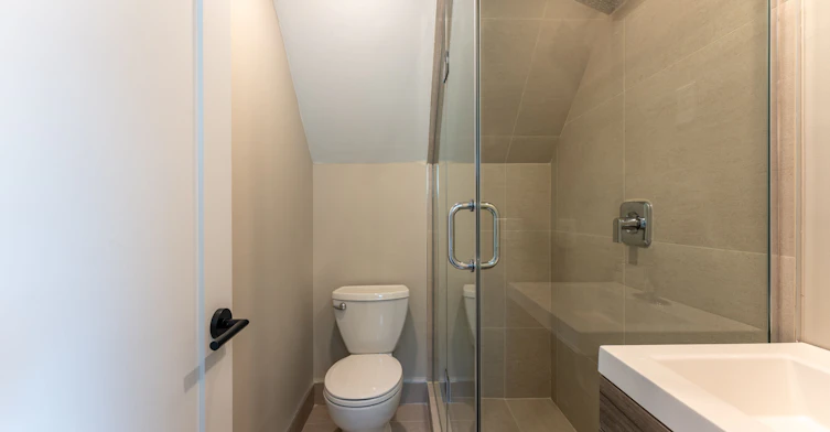 5-352 Jones Avenue, Toronto, ON, M4J 3G3 - 15