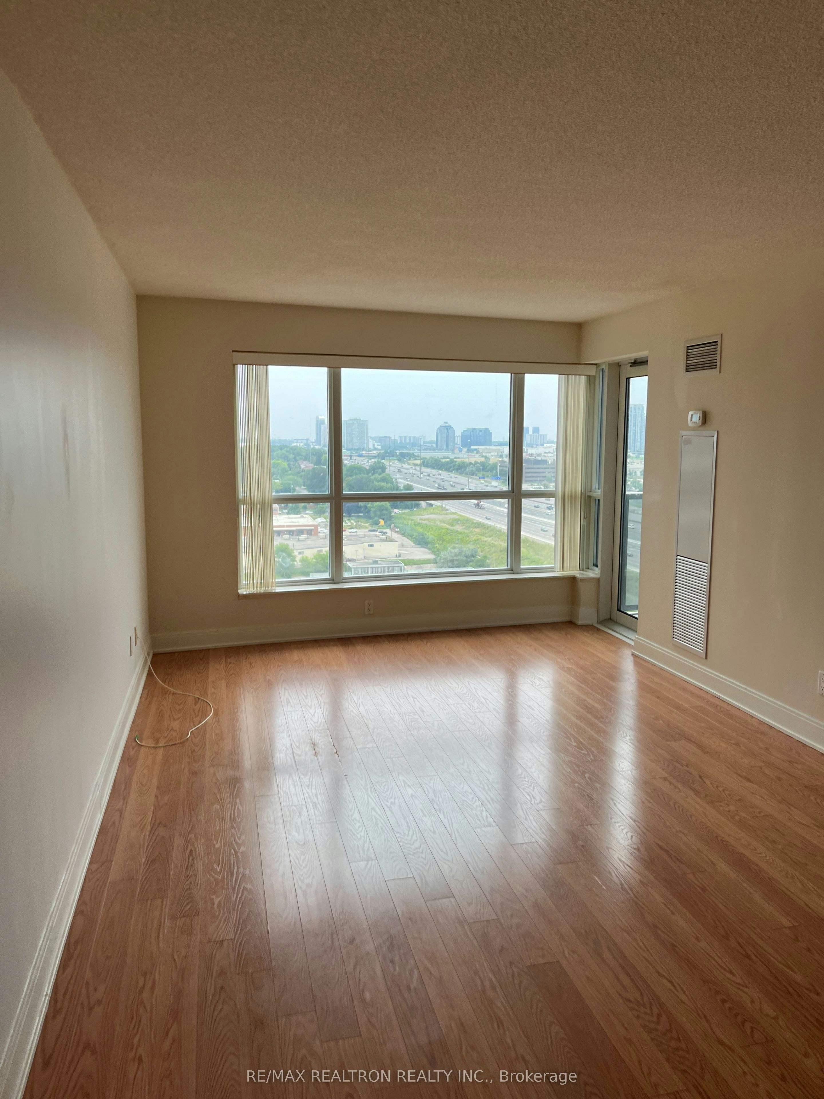1612-125 Village Green Square, Toronto, ON, M1S 0G3 - 7