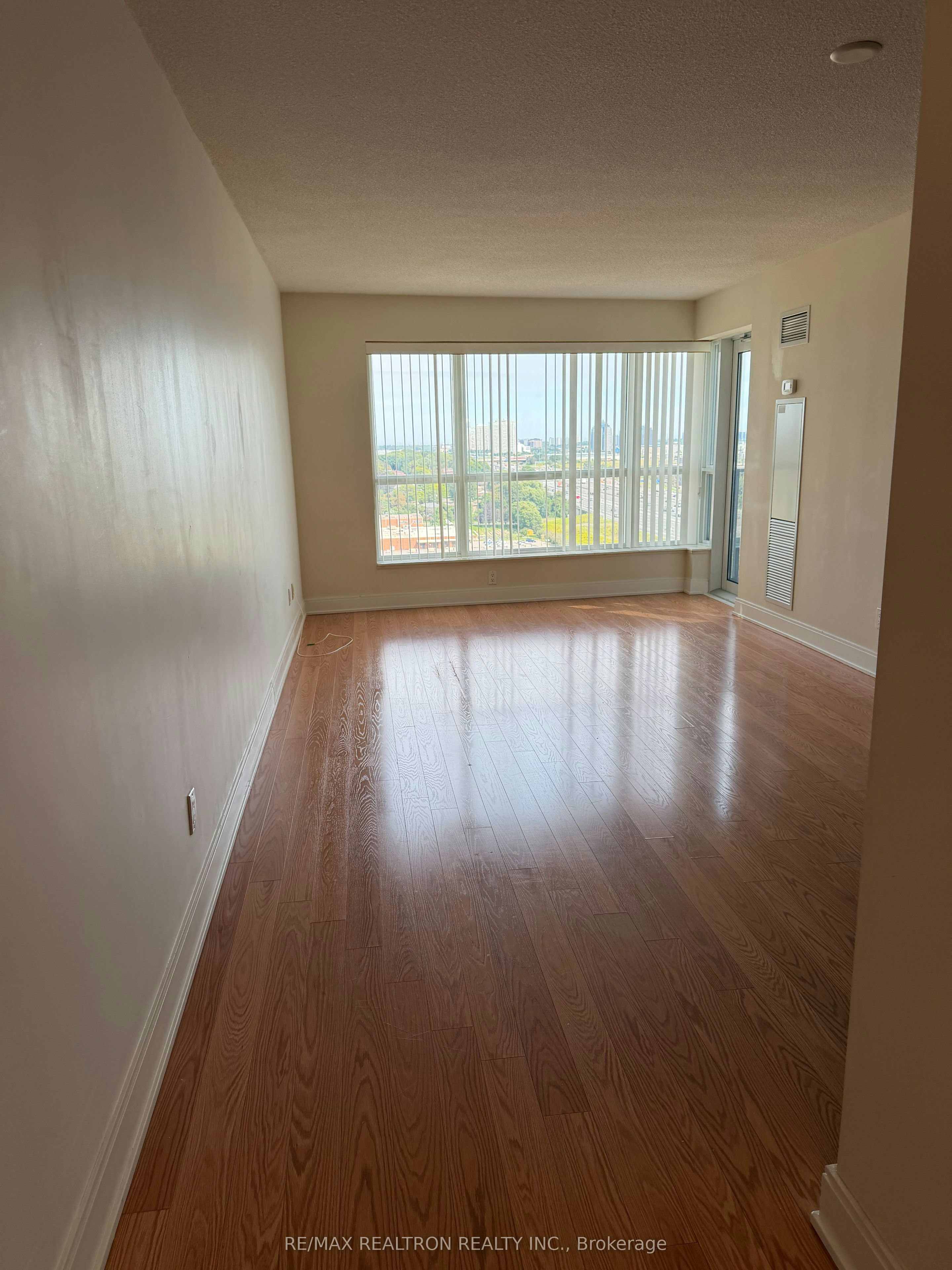 1612-125 Village Green Square, Toronto, ON, M1S 0G3 - 9