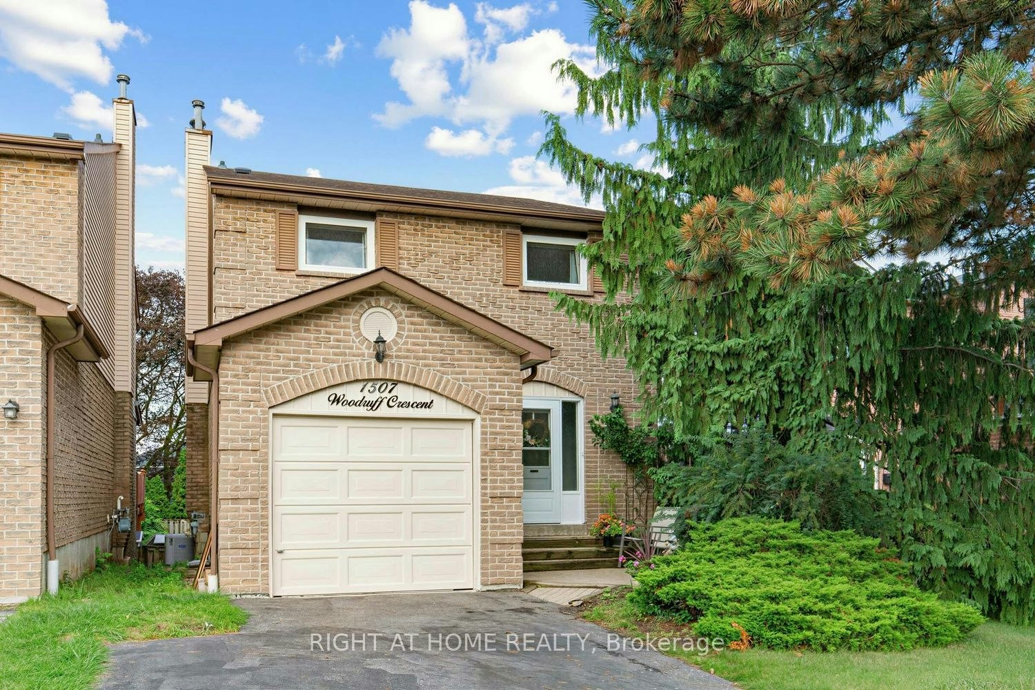 1507 Woodruff Crescent, Pickering, ON, L1V 3S5