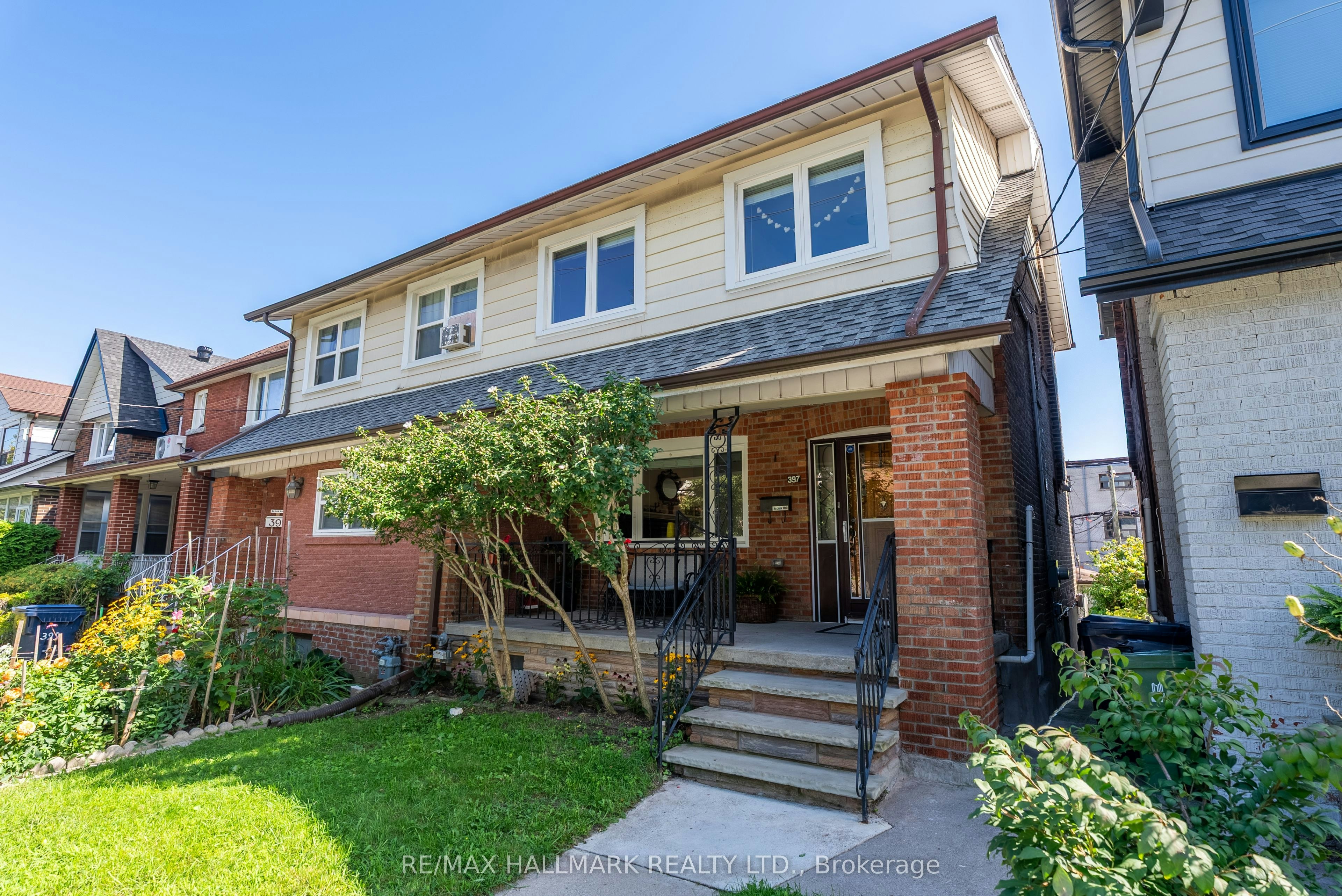 397 Strathmore Boulevard, Toronto, ON, M4C 1N6
