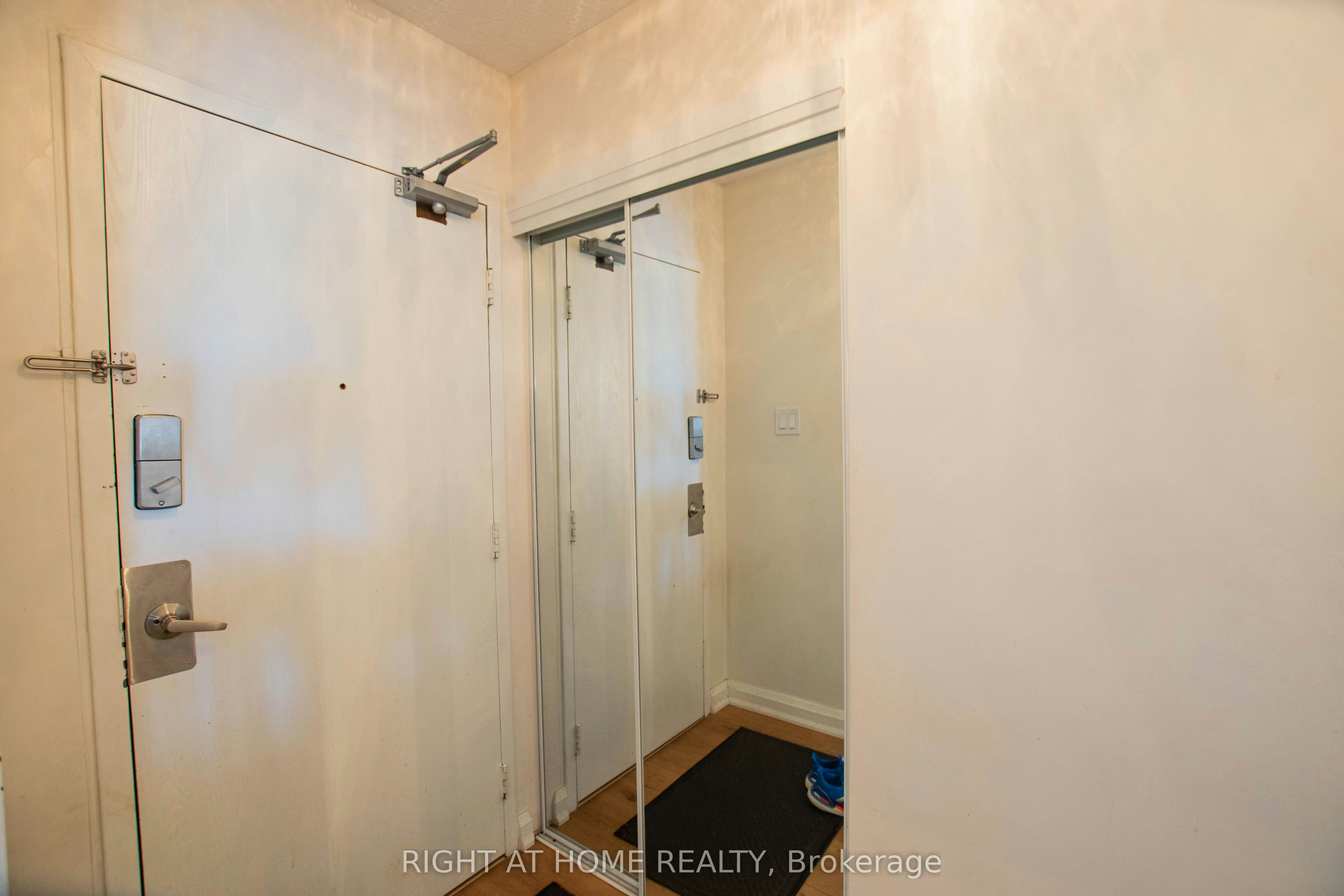 107-1210 Radom Street, Pickering, ON, L1W 2X3 - 2