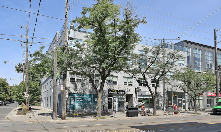 204-1842 Queen Street E