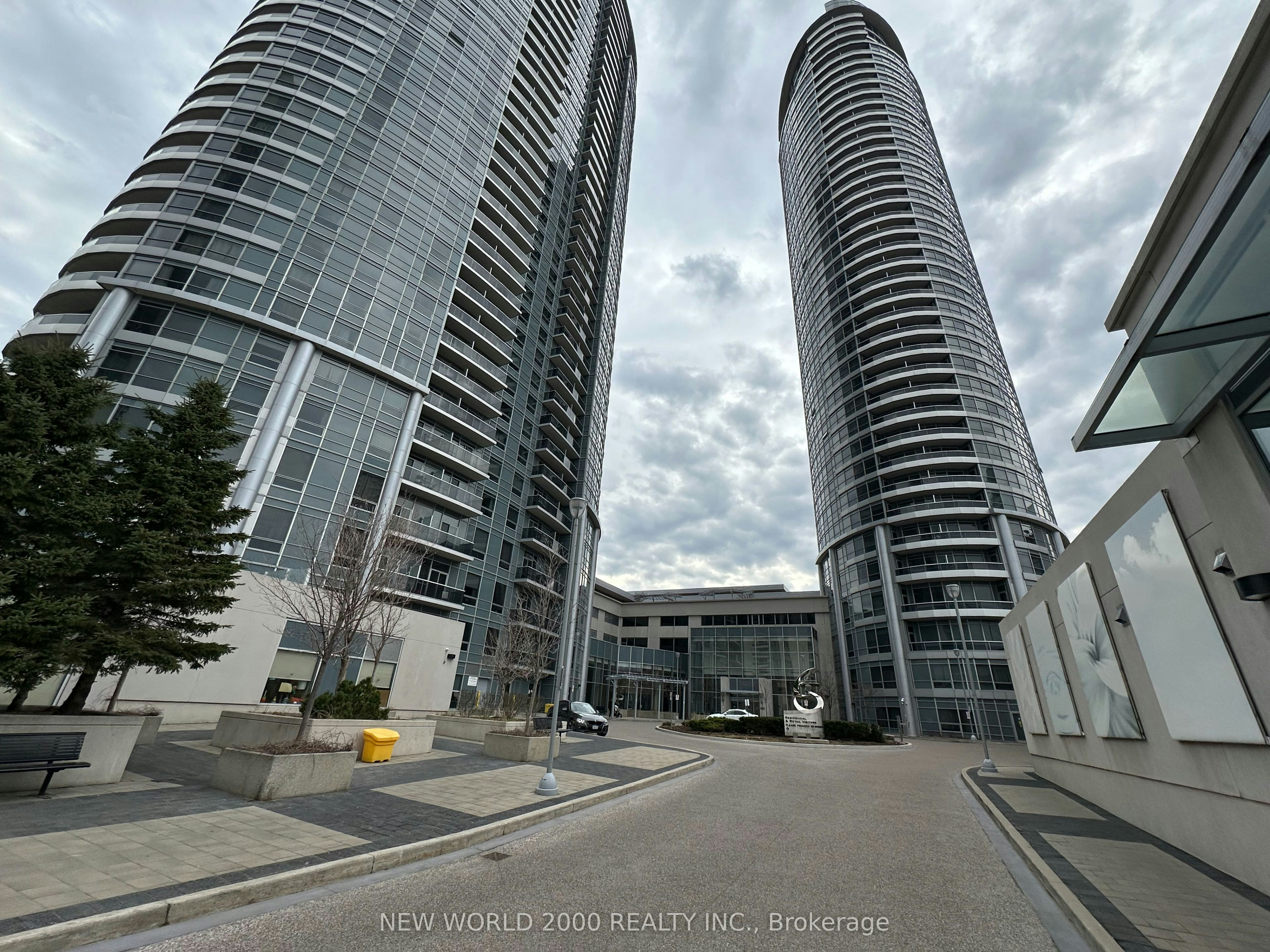 3725-135 Village Green Square, Toronto, ON, M1S 0G4 - 2