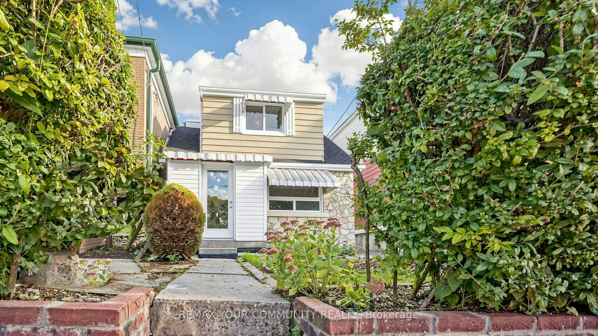 73 Robinson Avenue W, Toronto, ON, M1L 3S9