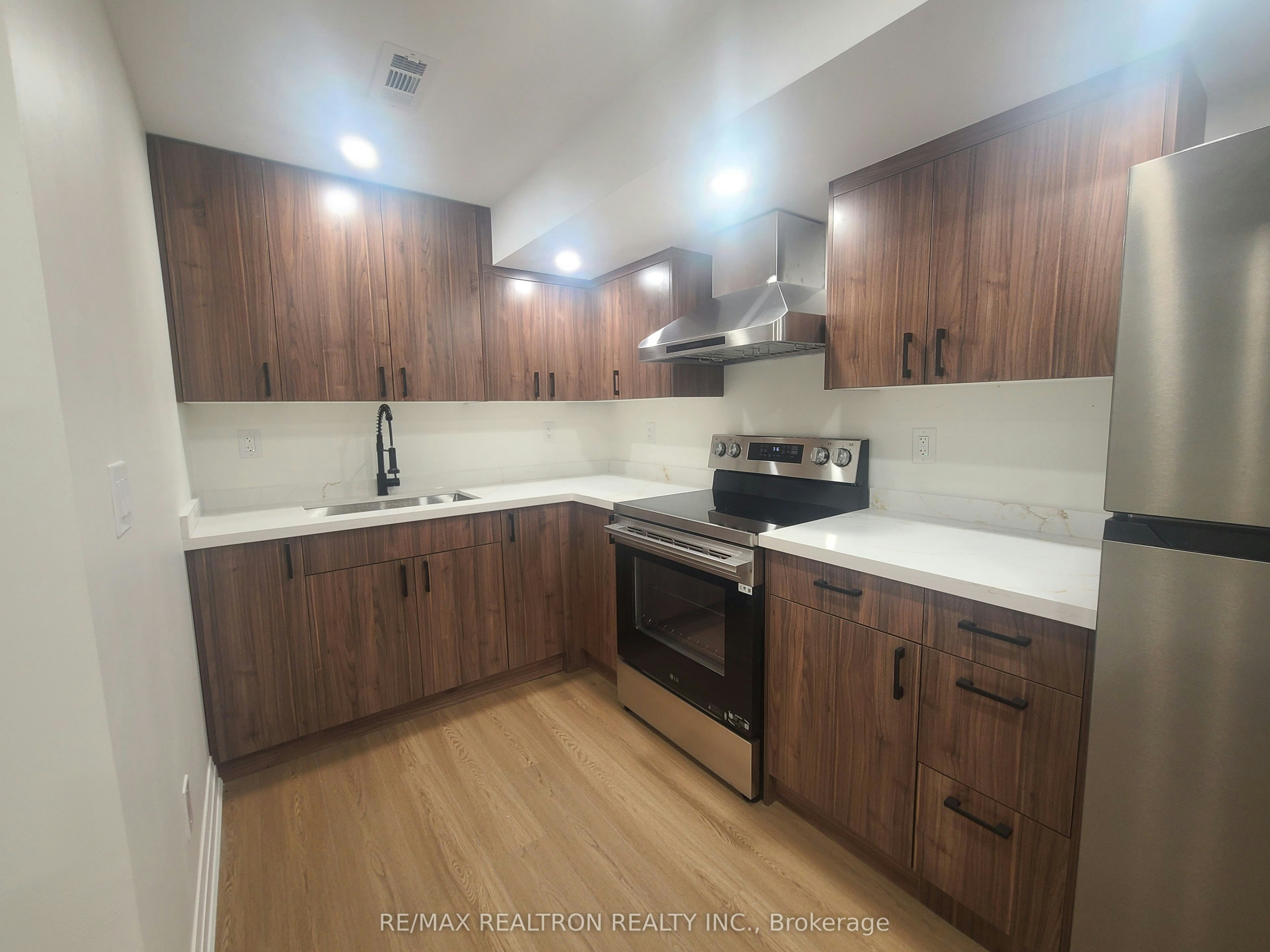 17 Mcginty Avenue, Ajax, ON, L1Z 0J6 - 6