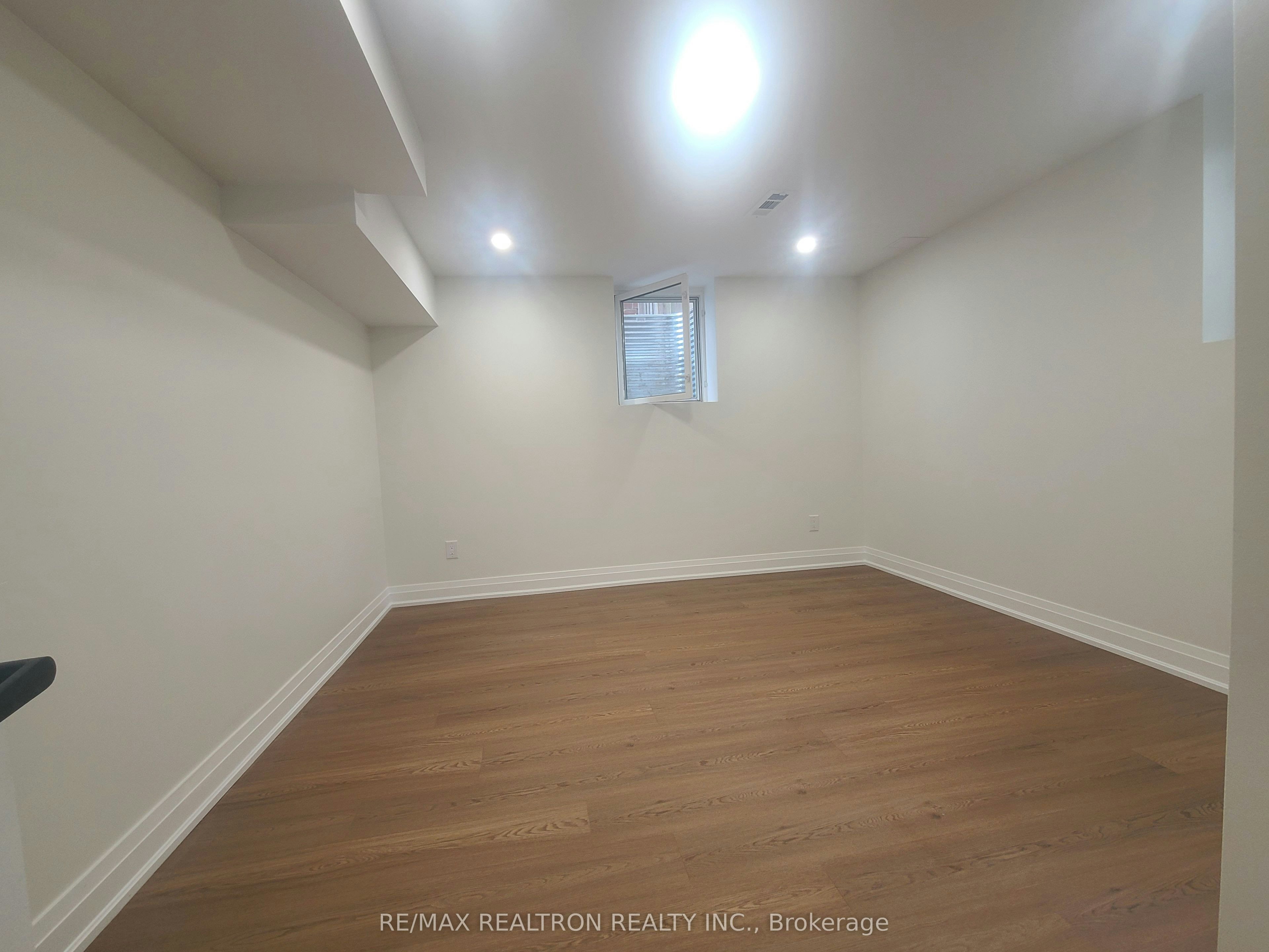 17 Mcginty Avenue, Ajax, ON, L1Z 0J6 - 17