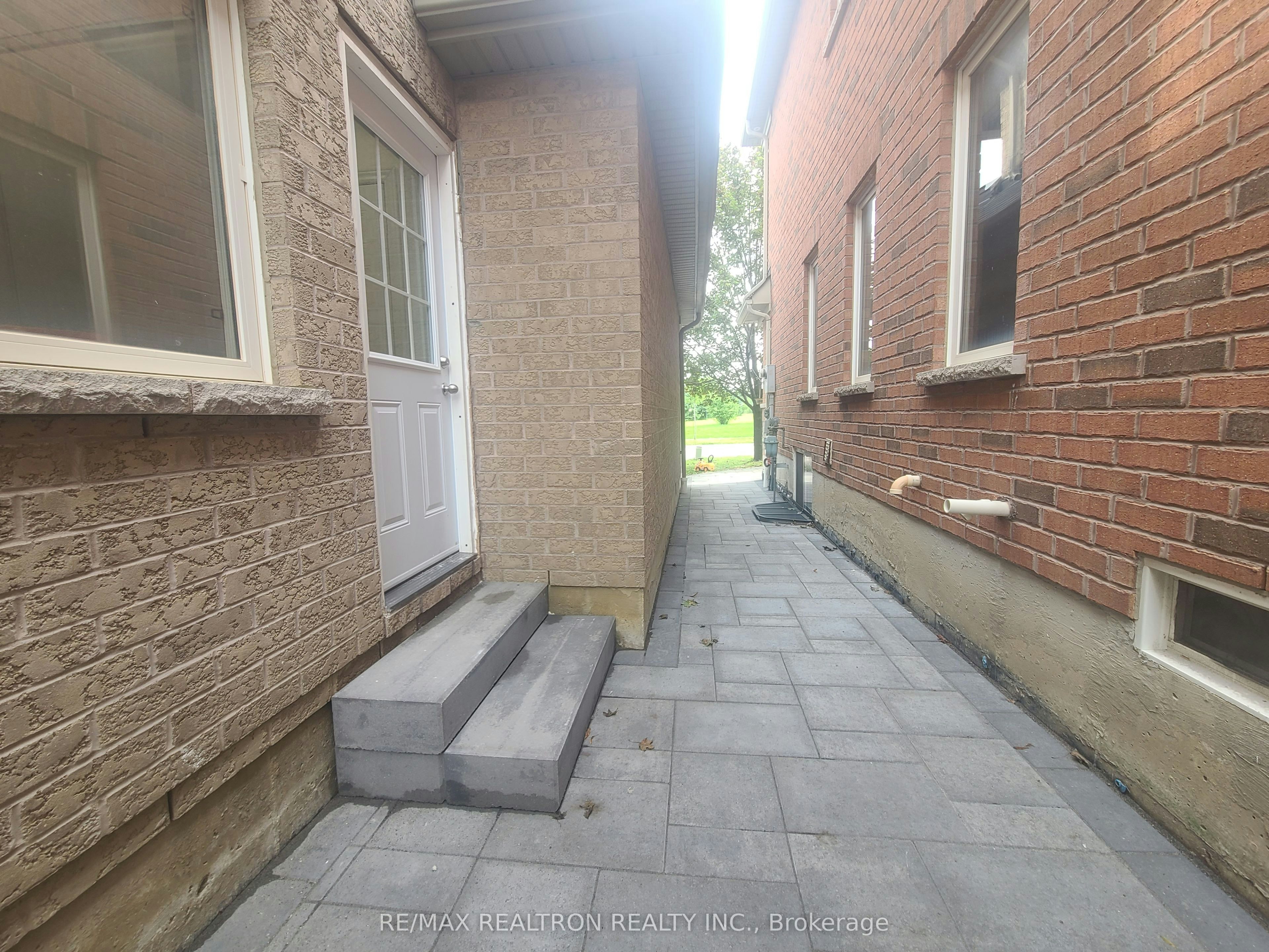 17 Mcginty Avenue, Ajax, ON, L1Z 0J6 - 20