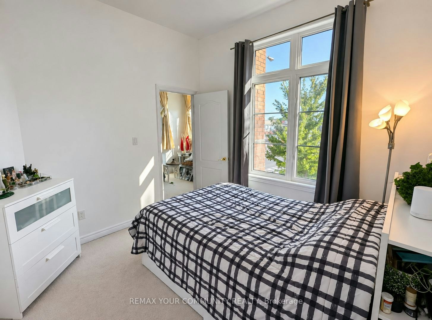 1 Lily Cup Avenue, Toronto, ON, M1L 0H4 - 11