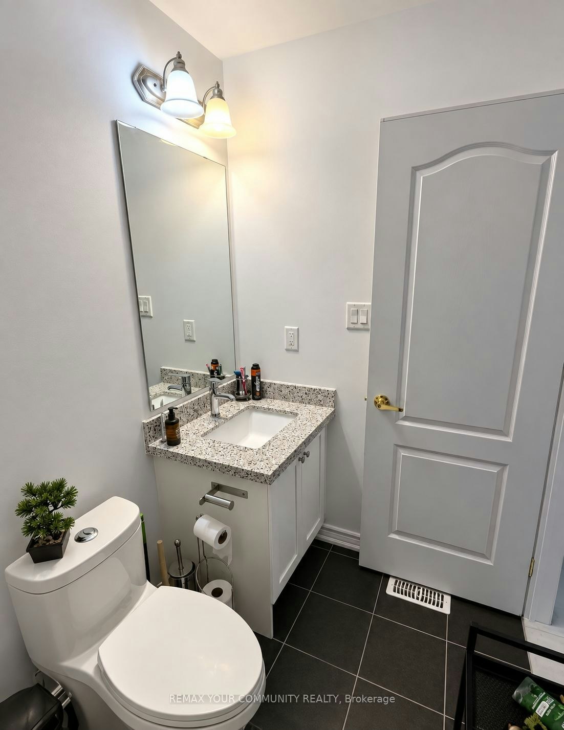 1 Lily Cup Avenue, Toronto, ON, M1L 0H4 - 7