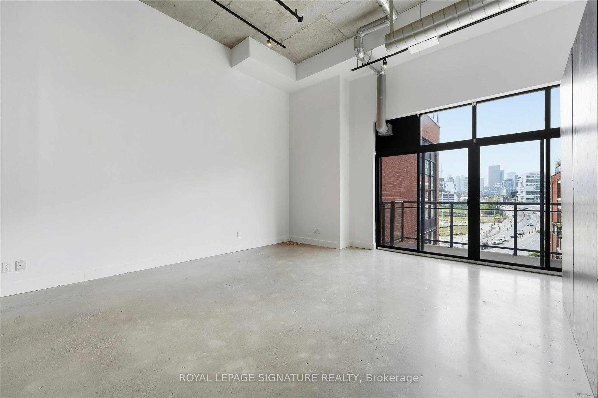 523-68 Broadview Avenue, Toronto, ON, M4M 2E6 - 2