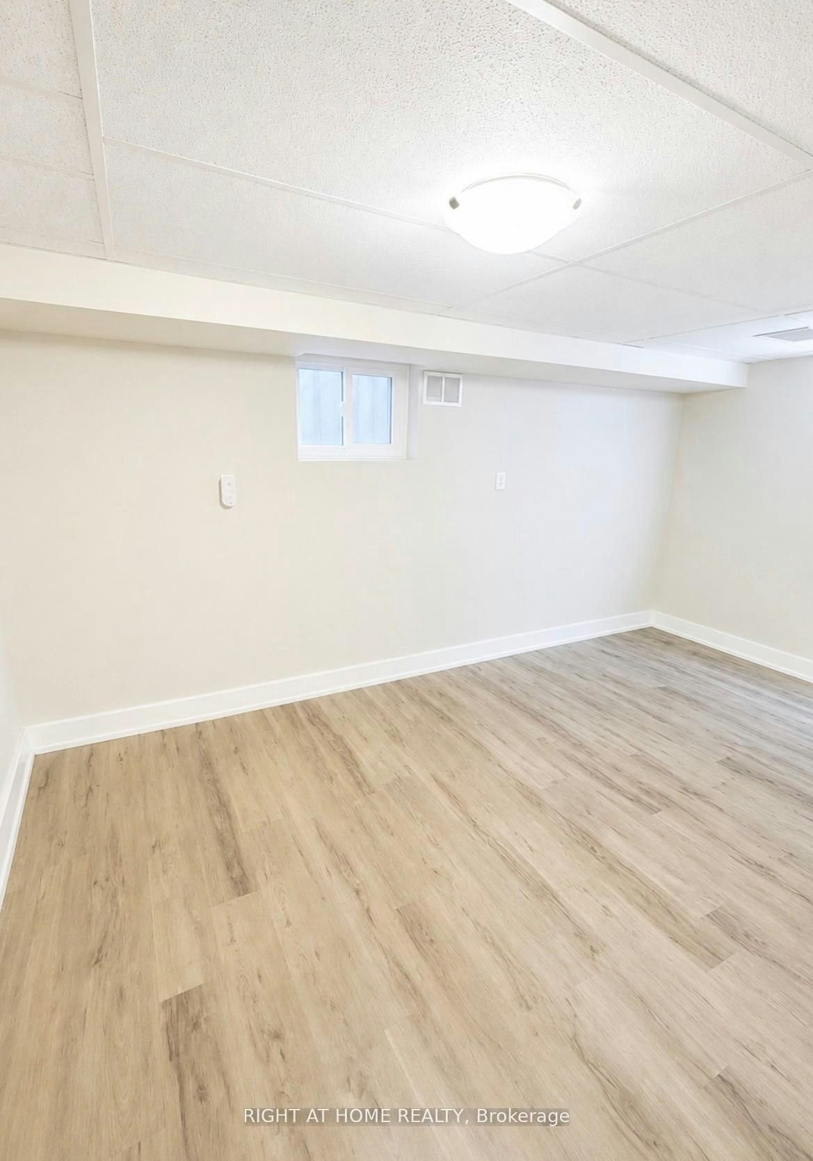 869 Grenoble Boulevard E, Pickering, ON, L1W 1T7 - 7