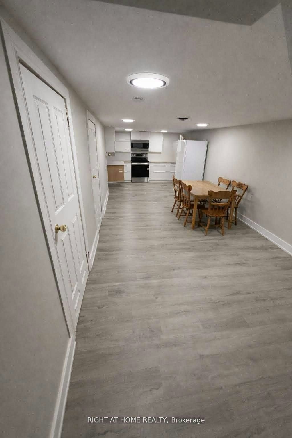 869 Grenoble Boulevard E, Pickering, ON, L1W 1T7 - 5