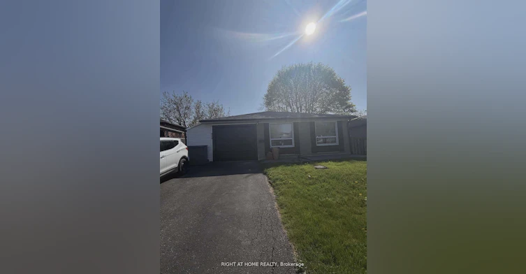 869 Grenoble Boulevard E, Pickering, ON, L1W 1T7