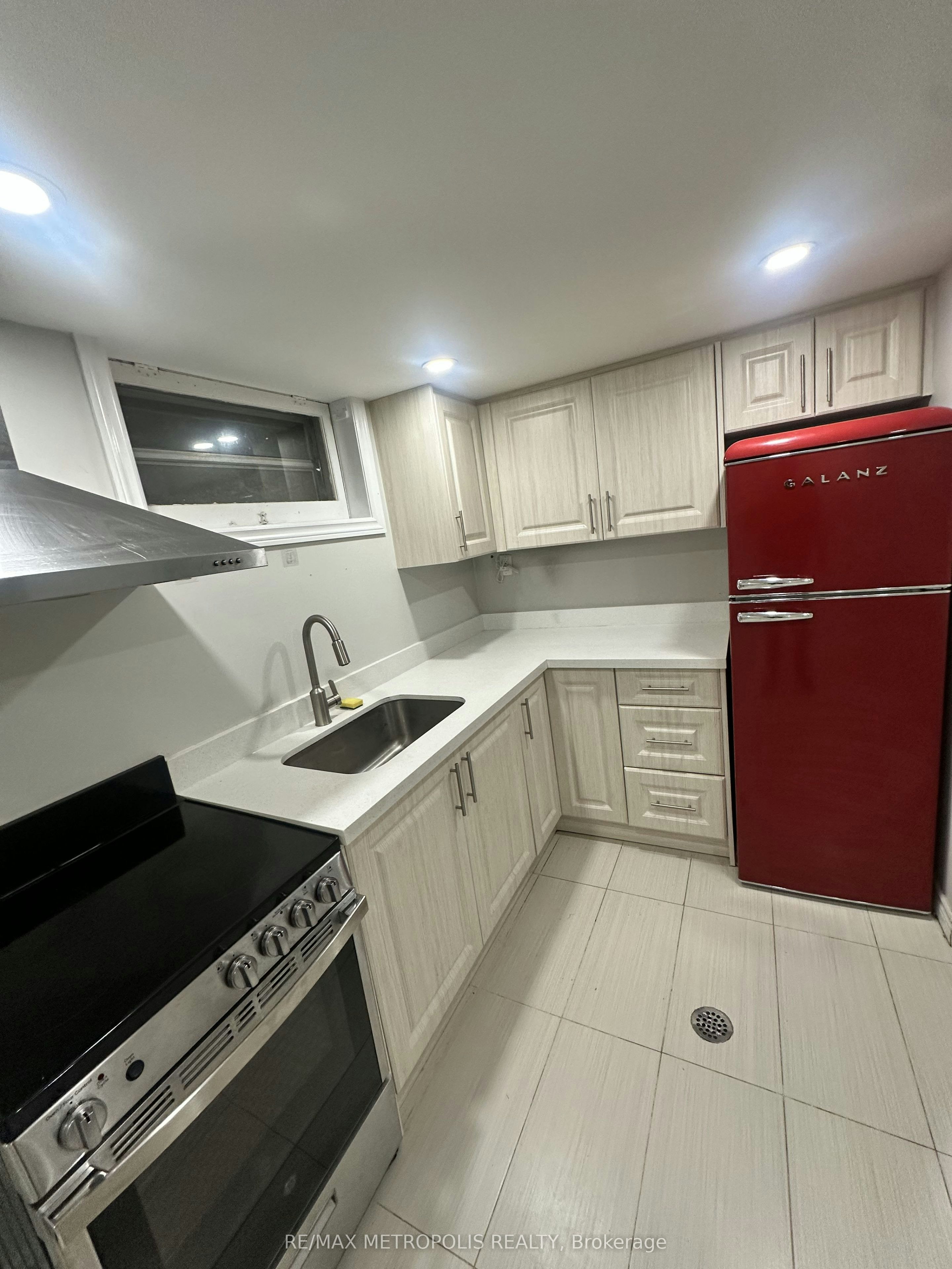 Bsmt-6 Mid Pines Road, Toronto, ON, M1G 2L6 - 7