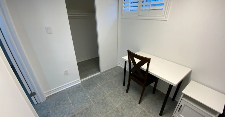 Bsmt Bdrm C-2 Kellyvale Road, Toronto, ON, M1R 3M3 - 12