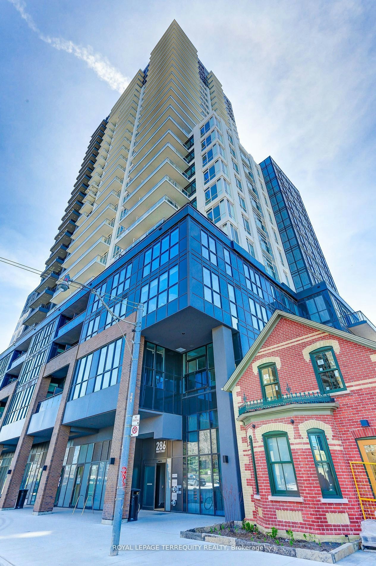 1906-286 Main Street, Toronto, ON, M4C 0B3