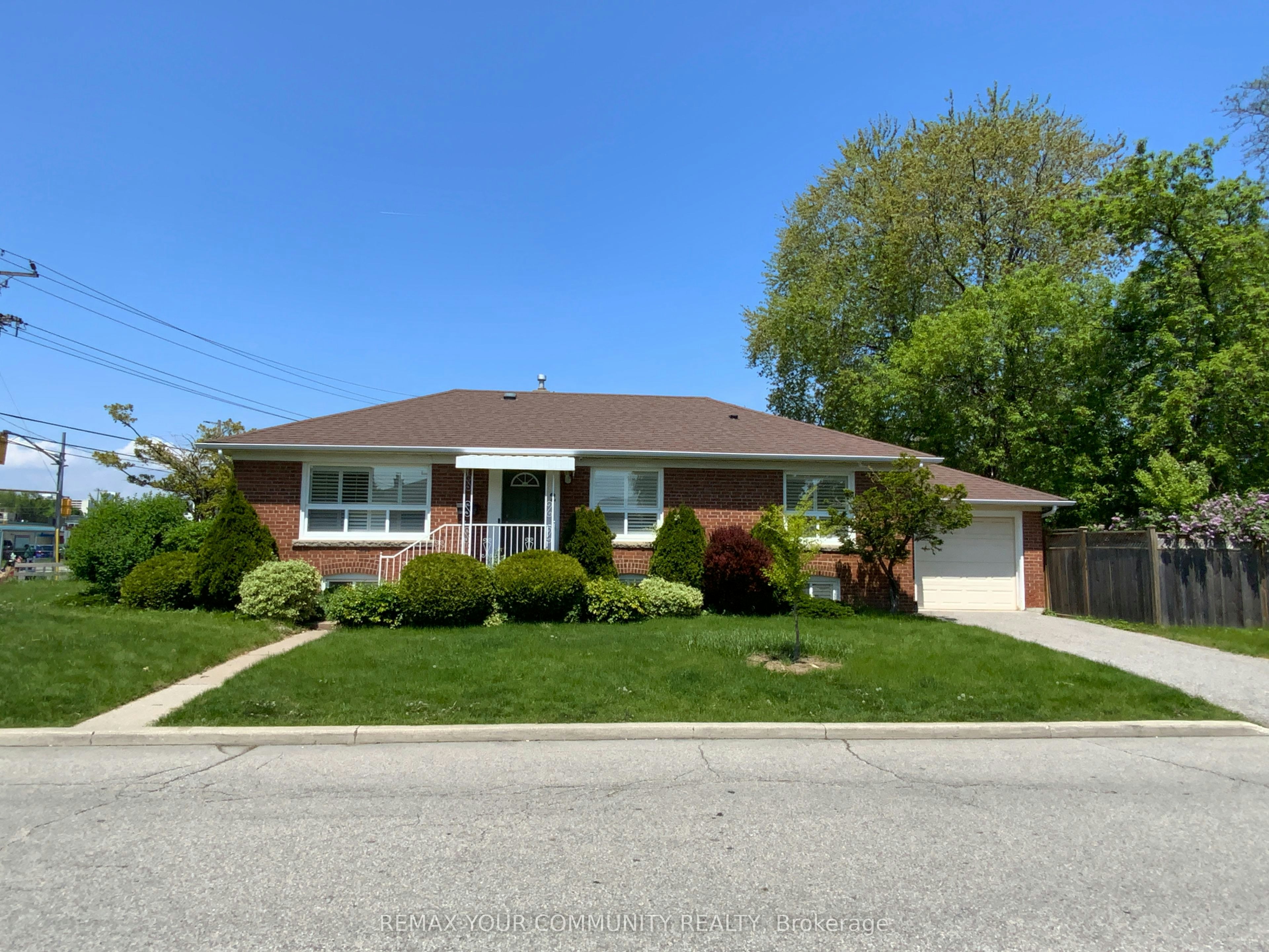 Bsmt - Bdrm A-2 Kellyvale Road, Toronto, ON, M1R 3M3