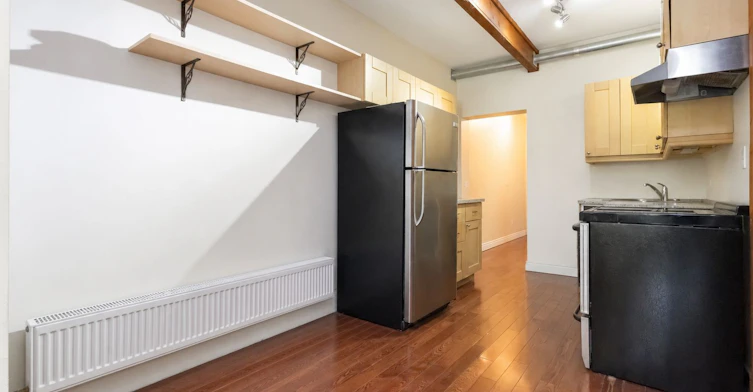 Main-22 Curzon Street E, Toronto, ON, M4M 3B4 - 14