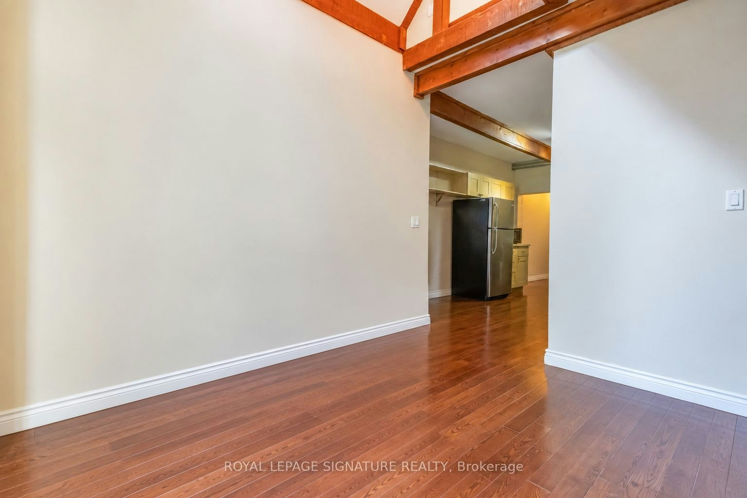 Main-22 Curzon Street E, Toronto, ON, M4M 3B4 - 11