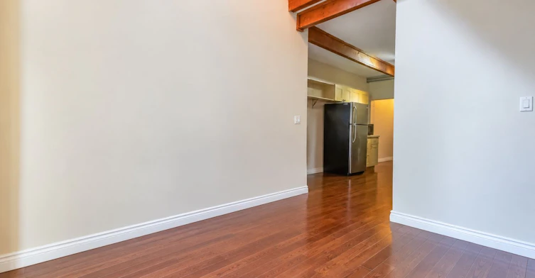 Main-22 Curzon Street E, Toronto, ON, M4M 3B4 - 11