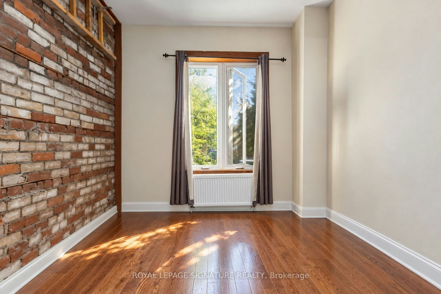 Main-22 Curzon Street E, Toronto, ON, M4M 3B4 - 9