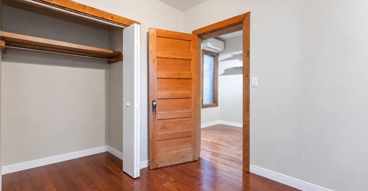 Main-22 Curzon Street E, Toronto, ON, M4M 3B4 - 17