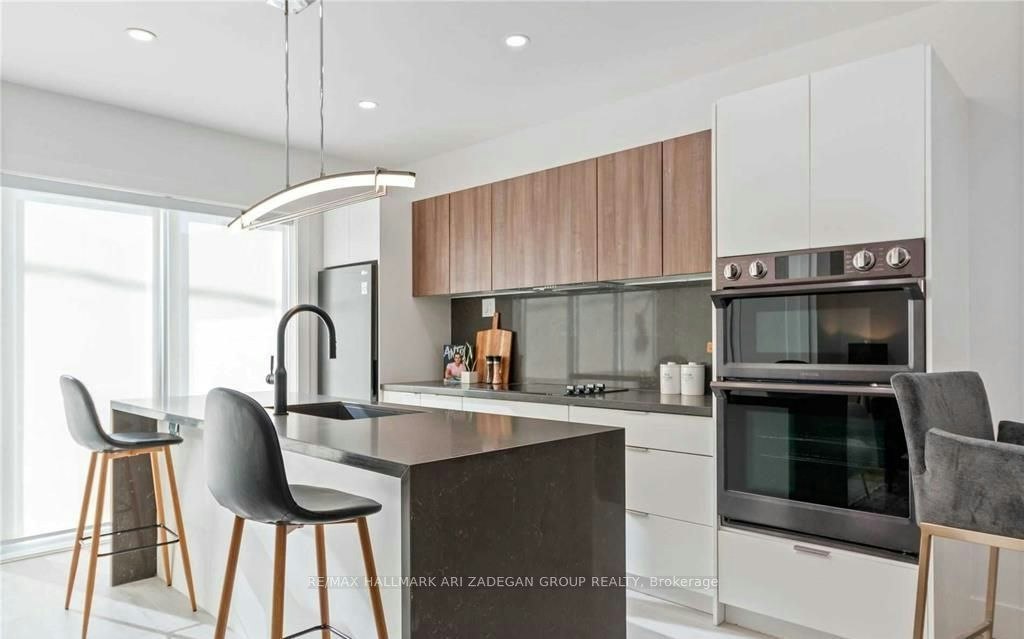 2-16 Minto Street, Toronto, ON, M4L 1B6