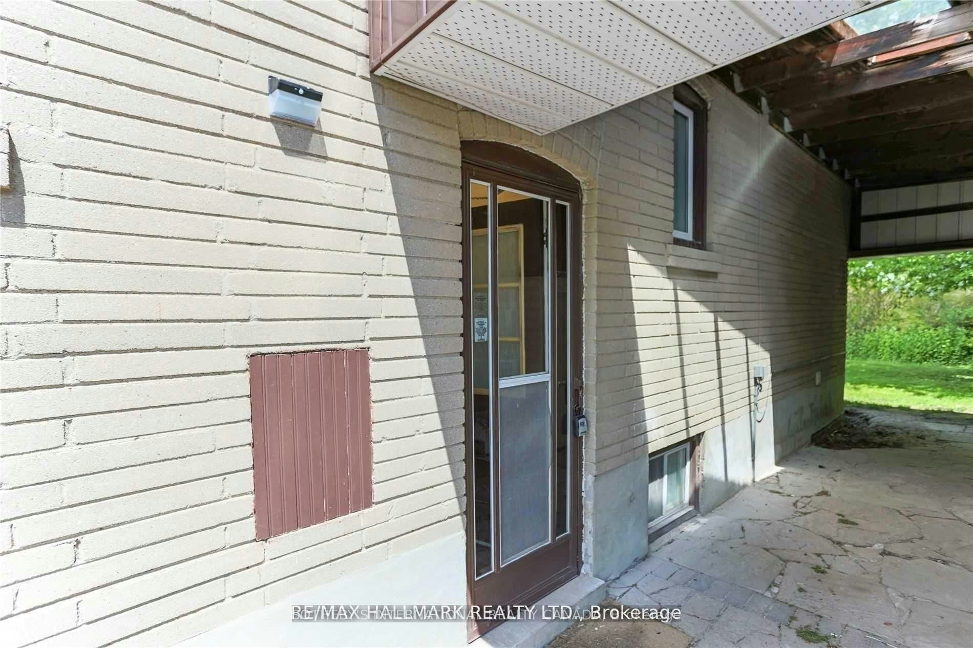 56 Courton Drive, Toronto, ON, M1R 1K8 - 2
