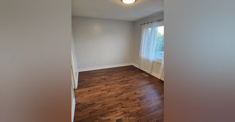 3-Upper Level-2606 Midland Avenue, Toronto, ON, M1S 1R5 - 15