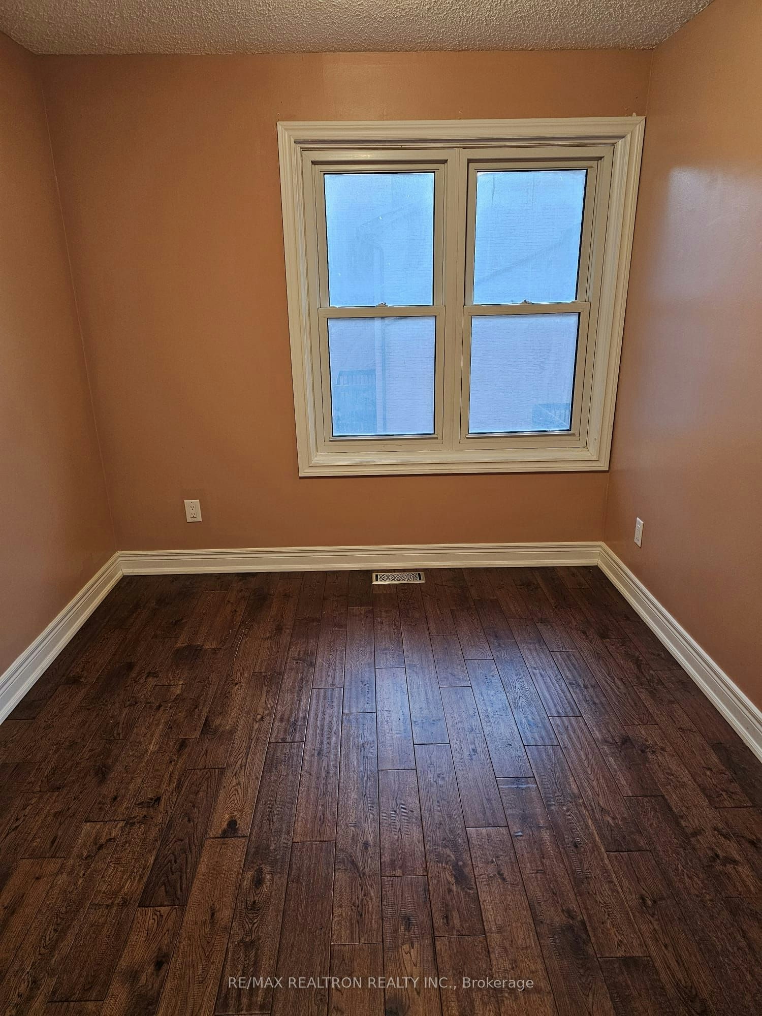 3-Upper Level-2606 Midland Avenue, Toronto, ON, M1S 1R5 - 22