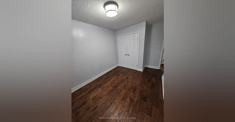3-Upper Level-2606 Midland Avenue, Toronto, ON, M1S 1R5 - 11