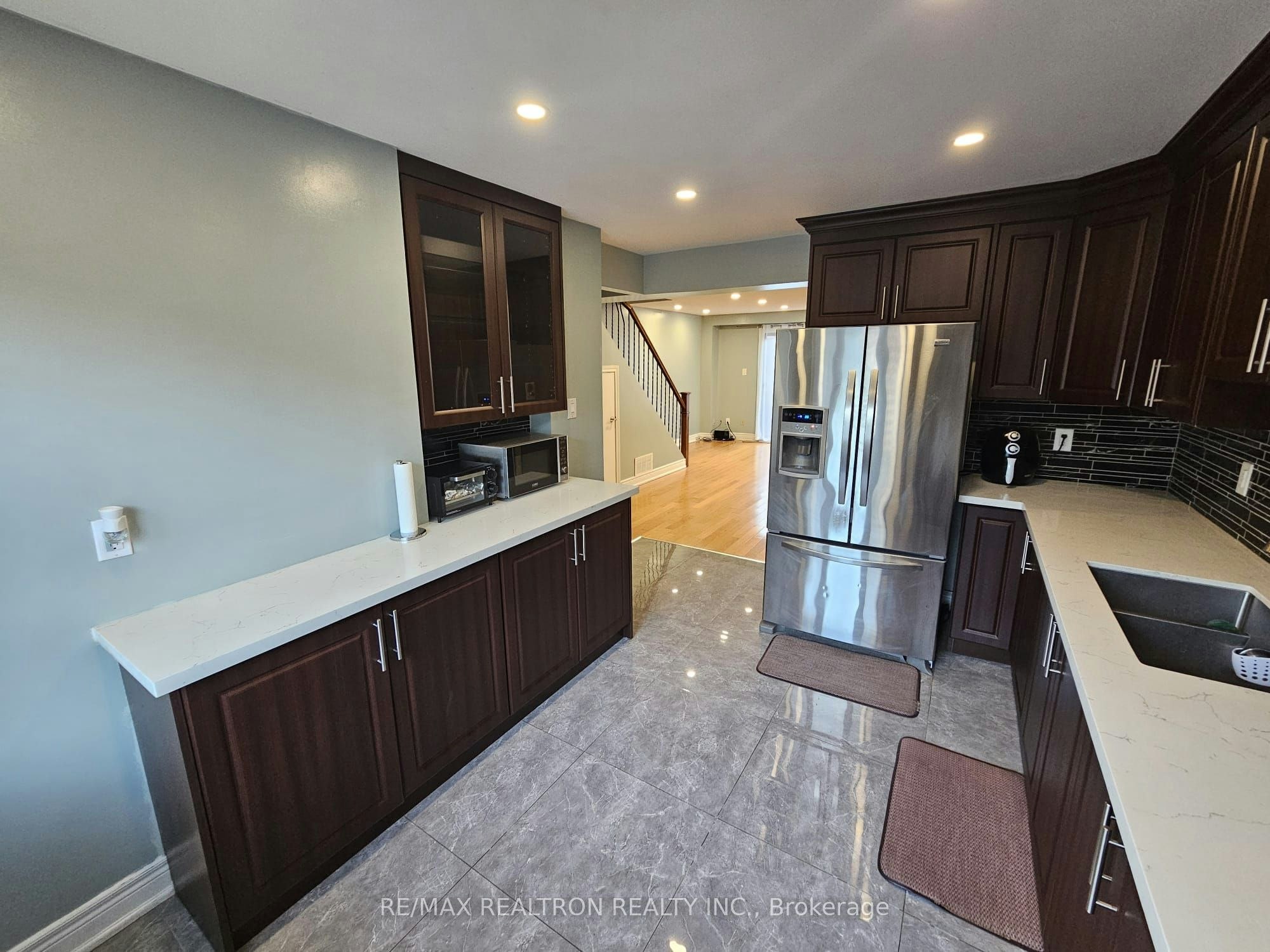 3-Upper Level-2606 Midland Avenue, Toronto, ON, M1S 1R5 - 7
