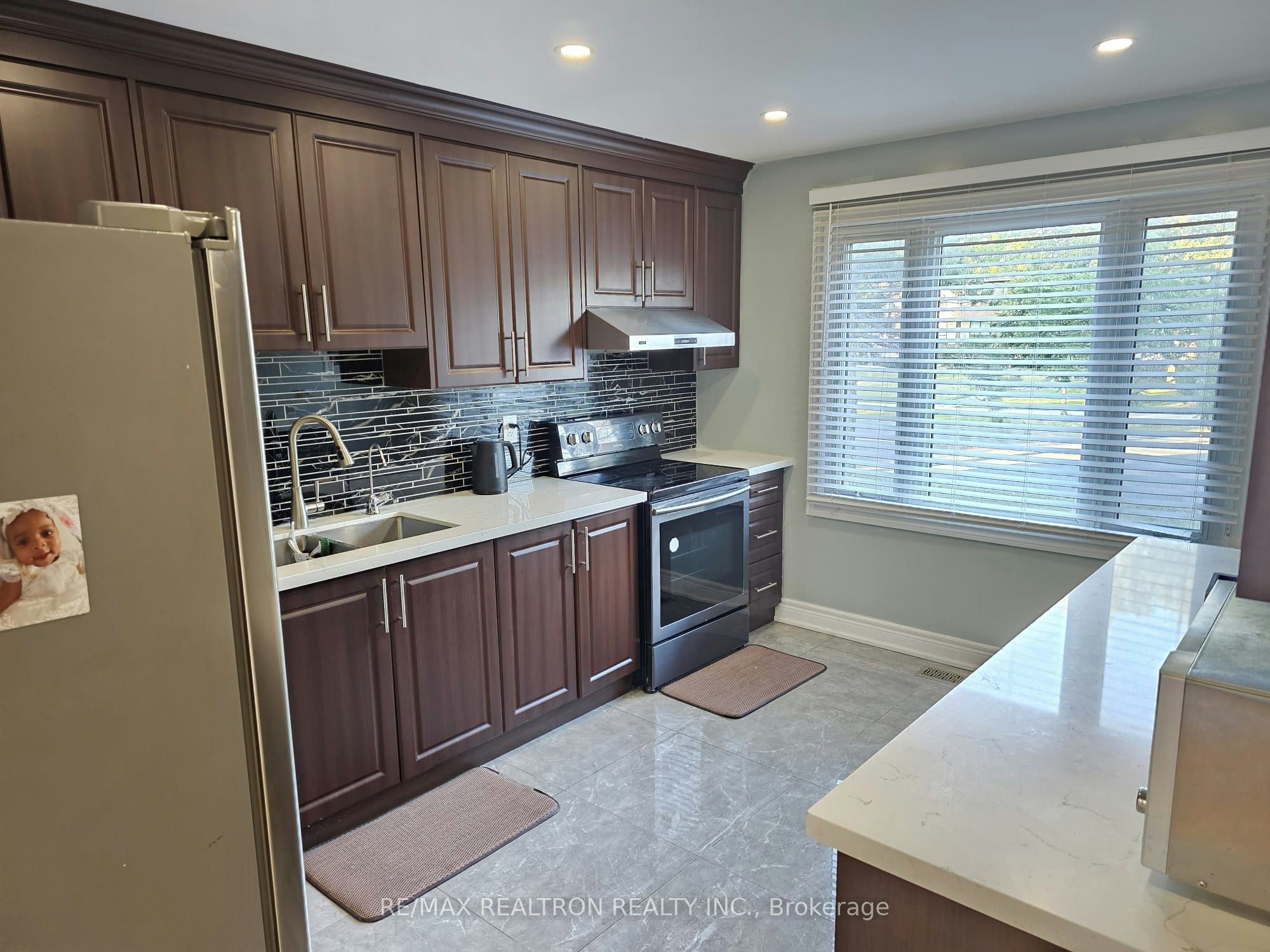 3-Upper Level-2606 Midland Avenue, Toronto, ON, M1S 1R5 - 5