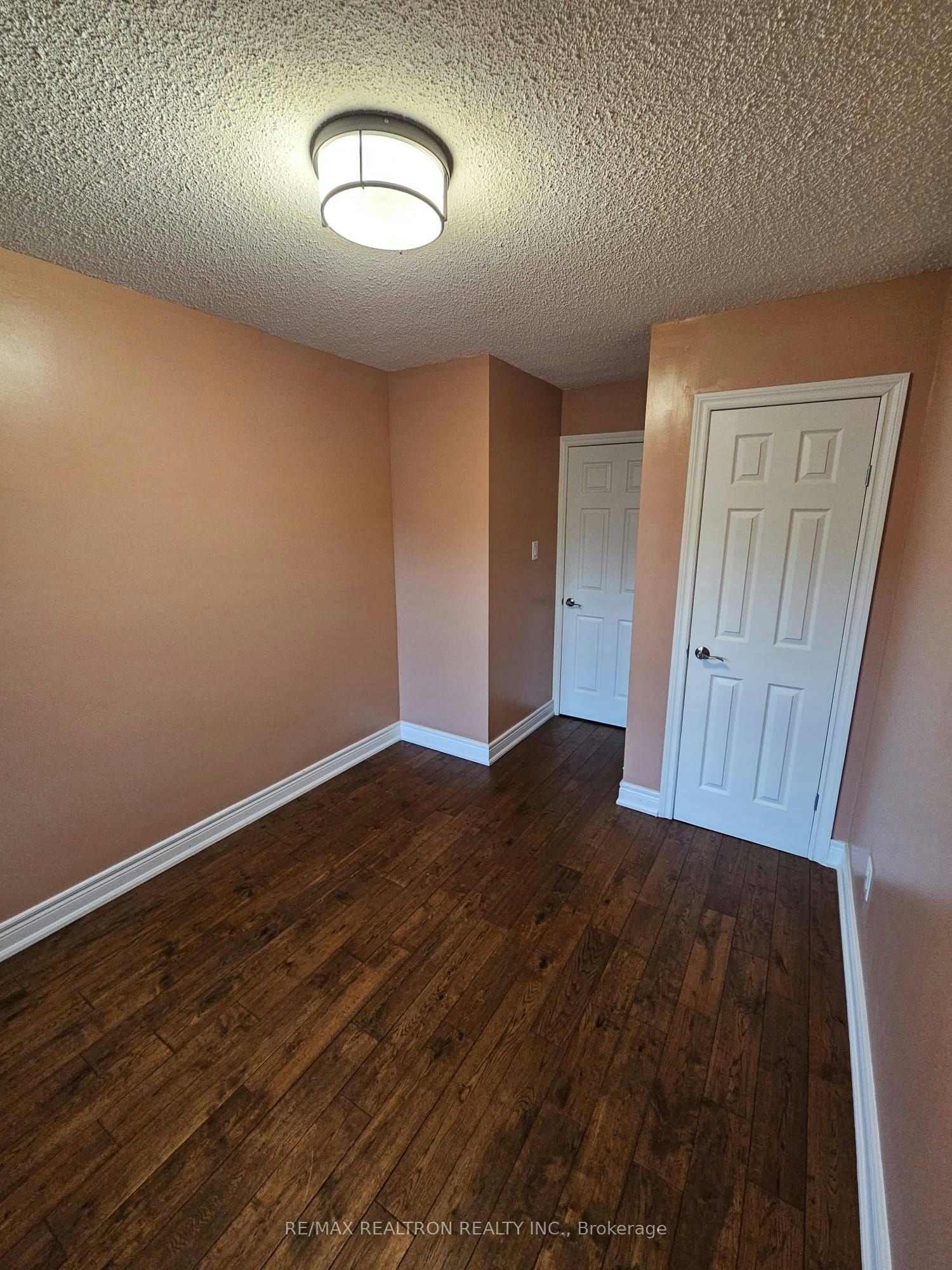 3-Upper Level-2606 Midland Avenue, Toronto, ON, M1S 1R5 - 21
